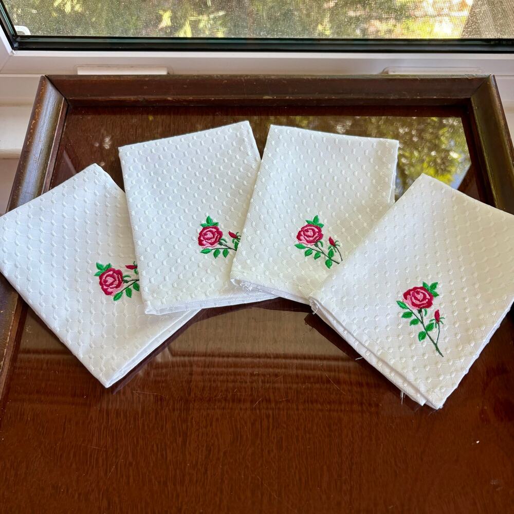 Vintage Rose Embroidered Textured Cotton Blend Napkins Set 4